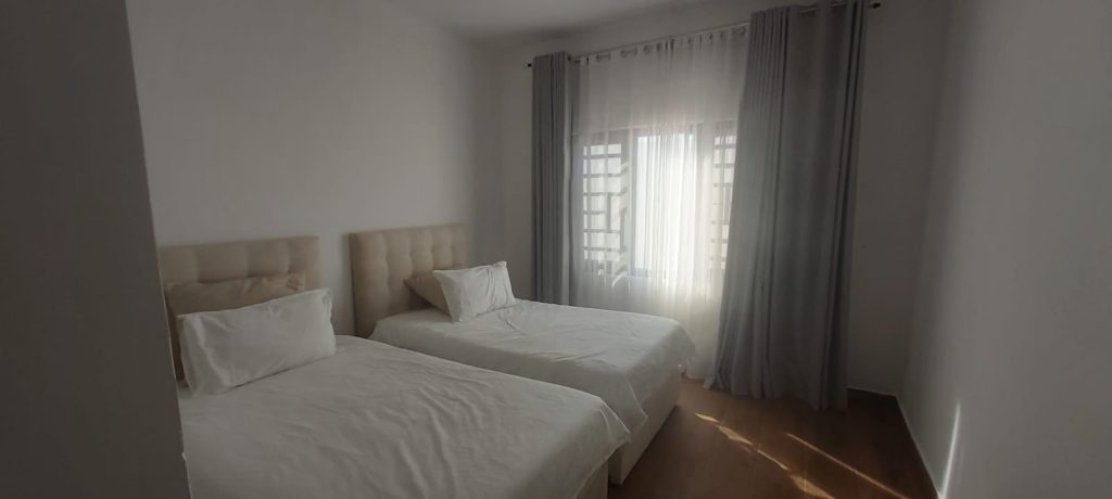 🏠 Vende-se Moradia T5 – Mapulene, Costa do Sol